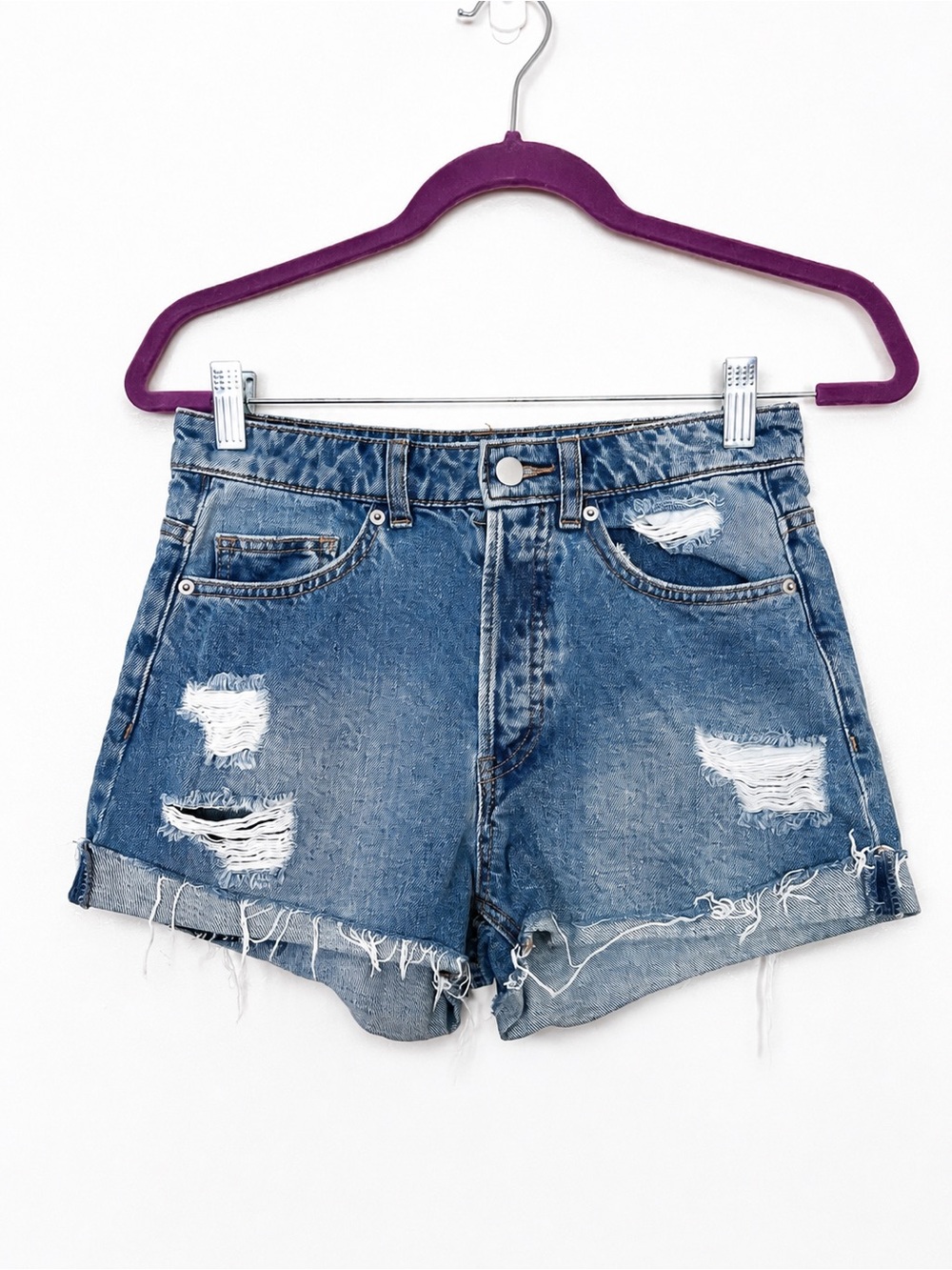 H&M Women’s High Rise Distressed Denim Short Shorts Size 6 Blue